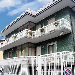 Guest house Villamelchiorre 1, Milan