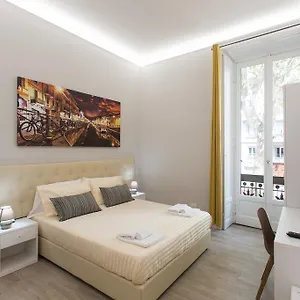 Gasthuis 4rooms, Milaan