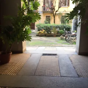 Guest house San Gregorio 45, Milan